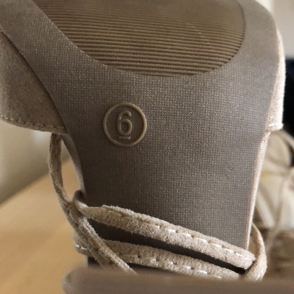 Cream/Tan Suede Opentoe Strappy Heels - Picture 4 of 4